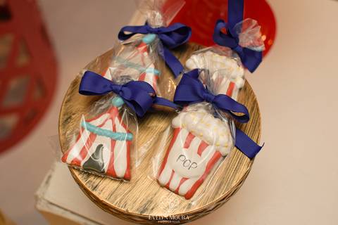 Festa Infantil - Evelyn Moura Fotografia - Fotografia em Niterói, Rio de Janeiro - casa de festa - decoração - decoração de festa - festa colorida- docinhos - bolo - criança - crianças - festa linda - tema aladdin - disney  - casa de festa '