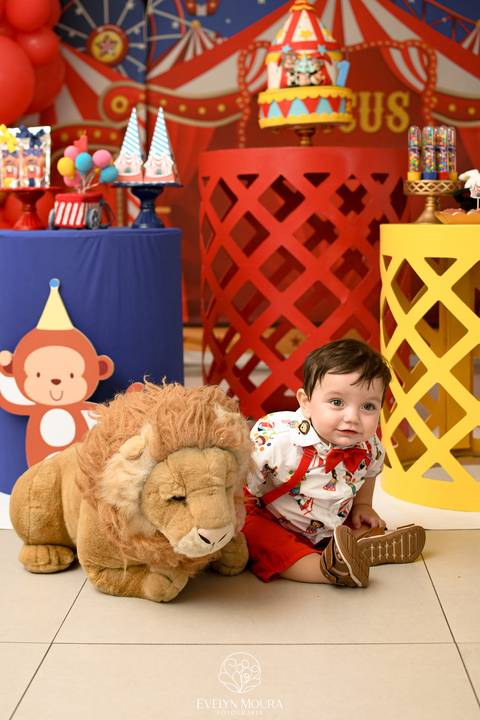 Festa Infantil - Evelyn Moura Fotografia - Fotografia em Niterói, Rio de Janeiro - casa de festa - decoração - decoração de festa - festa colorida- docinhos - bolo - criança - crianças - festa linda - tema aladdin - disney  - casa de festa '