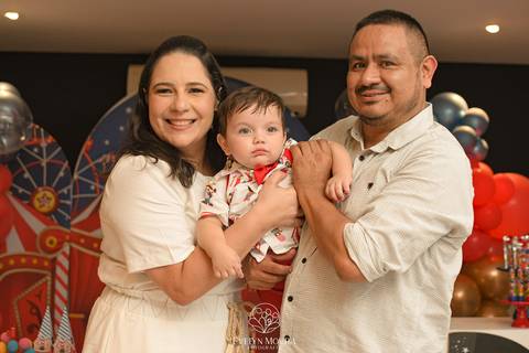 Festa Infantil - Evelyn Moura Fotografia - Fotografia em Niterói, Rio de Janeiro - casa de festa - decoração - decoração de festa - festa colorida- docinhos - bolo - criança - crianças - festa linda - tema aladdin - disney  - casa de festa '