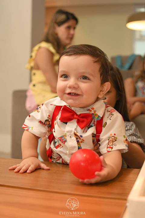 Festa Infantil - Evelyn Moura Fotografia - Fotografia em Niterói, Rio de Janeiro - casa de festa - decoração - decoração de festa - festa colorida- docinhos - bolo - criança - crianças - festa linda - tema aladdin - disney  - casa de festa '