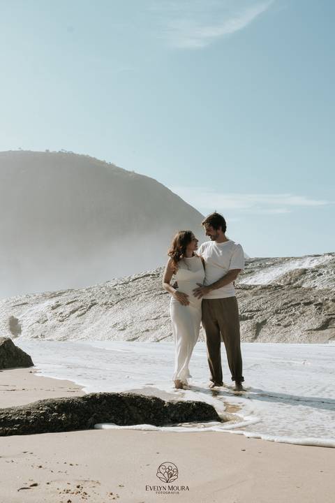 Ensaio Lifestyle Gestante - Ensaio Gestante Estúdio - Niterói, Rio de Janeiro - Evelyn Moura Fotografia - Ensaio de Gestante - Gestante - Newborn - Ensaio em casa - Doce gestar - ensaio estúdio gestante - parto - maternidade - ensaio externo em niterói'