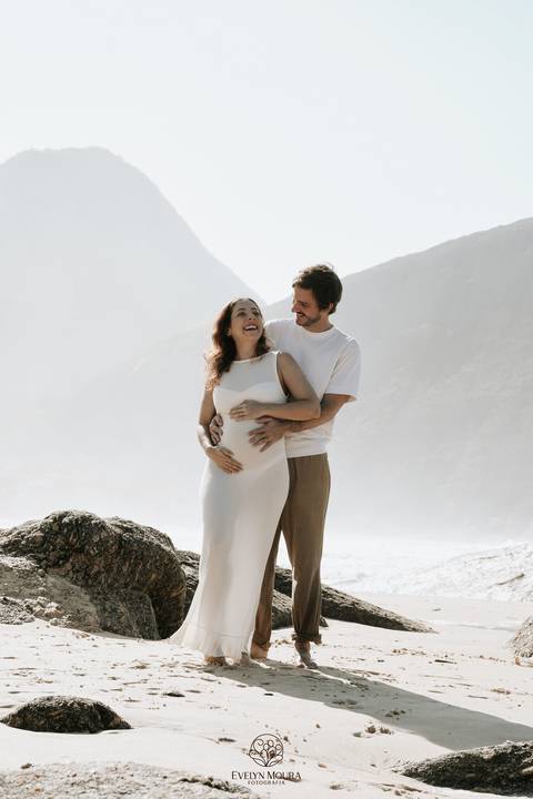 Ensaio Lifestyle Gestante - Ensaio Gestante Estúdio - Niterói, Rio de Janeiro - Evelyn Moura Fotografia - Ensaio de Gestante - Gestante - Newborn - Ensaio em casa - Doce gestar - ensaio estúdio gestante - parto - maternidade - ensaio externo em niterói'