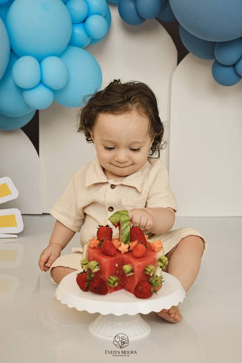 Ensaio de Acompanhamento de bebê. Evelyn Moura Fotografia. Fotógrafa em Niterói, Rio de Janeiro. Newborn. Festa infantil - Smash the cake - Smash the fruit - bebê - ensaio de 1 ano - viral - disney - festa de aniversário - volta ao sol '