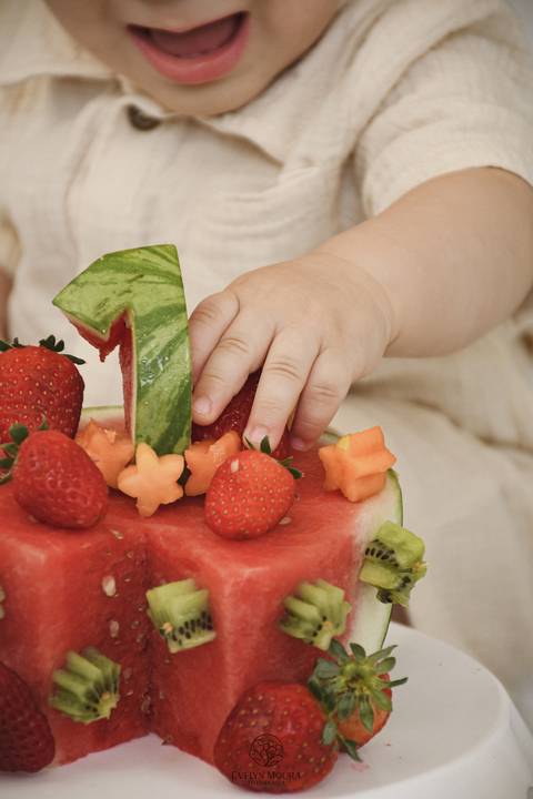 Ensaio de Acompanhamento de bebê. Evelyn Moura Fotografia. Fotógrafa em Niterói, Rio de Janeiro. Newborn. Festa infantil - Smash the cake - Smash the fruit - bebê - ensaio de 1 ano - viral - disney - festa de aniversário - volta ao sol '