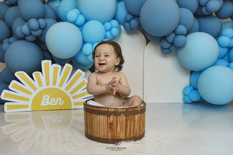 Ensaio de Acompanhamento de bebê. Evelyn Moura Fotografia. Fotógrafa em Niterói, Rio de Janeiro. Newborn. Festa infantil - Smash the cake - Smash the fruit - bebê - ensaio de 1 ano - viral - disney - festa de aniversário - volta ao sol '