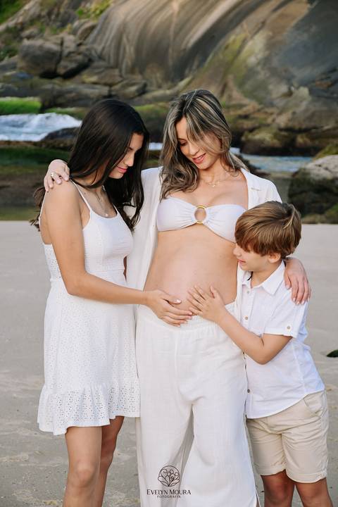 Ensaio Lifestyle Gestante - Ensaio Gestante Estúdio - Niterói, Rio de Janeiro - Evelyn Moura Fotografia - Ensaio de Gestante - Gestante - Newborn - Ensaio em casa - Doce gestar - ensaio estúdio gestante - parto - maternidade - ensaio externo em niterói'