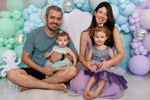 Ensaio de Acompanhamento de bebê. Evelyn Moura Fotografia. Fotógrafa em Niterói, Rio de Janeiro. Newborn. Festa infantil - Smash the cake - Smash the fruit - bebê - ensaio de 1 ano - viral - disney - festa de aniversário - volta ao sol '