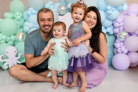 Ensaio de Acompanhamento de bebê. Evelyn Moura Fotografia. Fotógrafa em Niterói, Rio de Janeiro. Newborn. Festa infantil - Smash the cake - Smash the fruit - bebê - ensaio de 1 ano - viral - disney - festa de aniversário - volta ao sol '