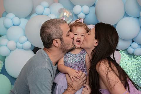 Ensaio de Acompanhamento de bebê. Evelyn Moura Fotografia. Fotógrafa em Niterói, Rio de Janeiro. Newborn. Festa infantil - Smash the cake - Smash the fruit - bebê - ensaio de 1 ano - viral - disney - festa de aniversário - volta ao sol '