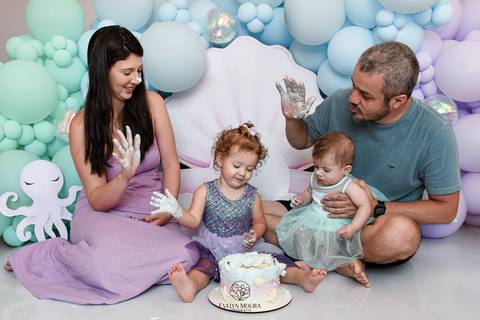 Ensaio de Acompanhamento de bebê. Evelyn Moura Fotografia. Fotógrafa em Niterói, Rio de Janeiro. Newborn. Festa infantil - Smash the cake - Smash the fruit - bebê - ensaio de 1 ano - viral - disney - festa de aniversário - volta ao sol '