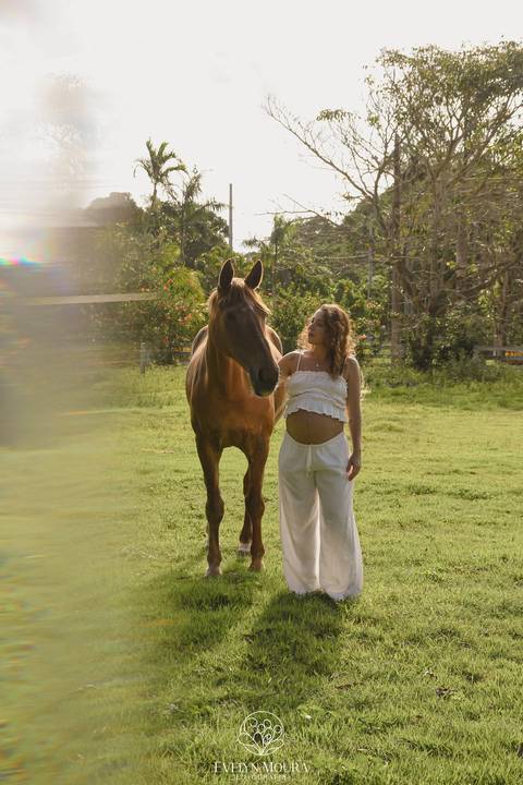 Ensaio Lifestyle Gestante - Ensaio Gestante Estúdio - Niterói, Rio de Janeiro - Evelyn Moura Fotografia - Ensaio de Gestante - Gestante - Newborn - Ensaio em casa - Doce gestar - cavalo - fazenda - parto - maternidade - ensaio externo em Vitória ES'