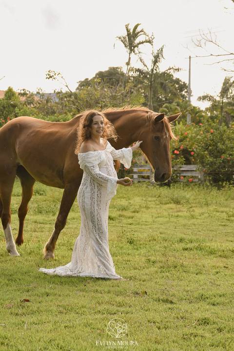 Ensaio Lifestyle Gestante - Ensaio Gestante Estúdio - Niterói, Rio de Janeiro - Evelyn Moura Fotografia - Ensaio de Gestante - Gestante - Newborn - Ensaio em casa - Doce gestar - cavalo - fazenda - parto - maternidade - ensaio externo em Vitória ES'