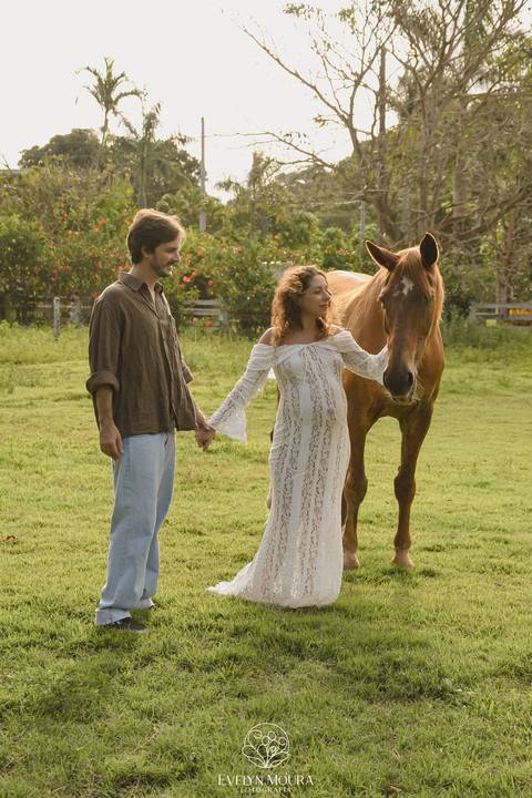 Ensaio Lifestyle Gestante - Ensaio Gestante Estúdio - Niterói, Rio de Janeiro - Evelyn Moura Fotografia - Ensaio de Gestante - Gestante - Newborn - Ensaio em casa - Doce gestar - cavalo - fazenda - parto - maternidade - ensaio externo em Vitória ES'