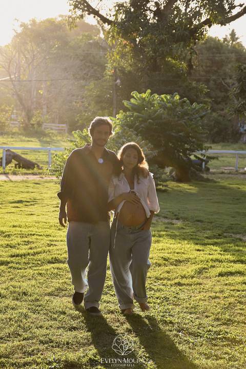 Ensaio Lifestyle Gestante - Ensaio Gestante Estúdio - Niterói, Rio de Janeiro - Evelyn Moura Fotografia - Ensaio de Gestante - Gestante - Newborn - Ensaio em casa - Doce gestar - cavalo - fazenda - parto - maternidade - ensaio externo em Vitória ES'