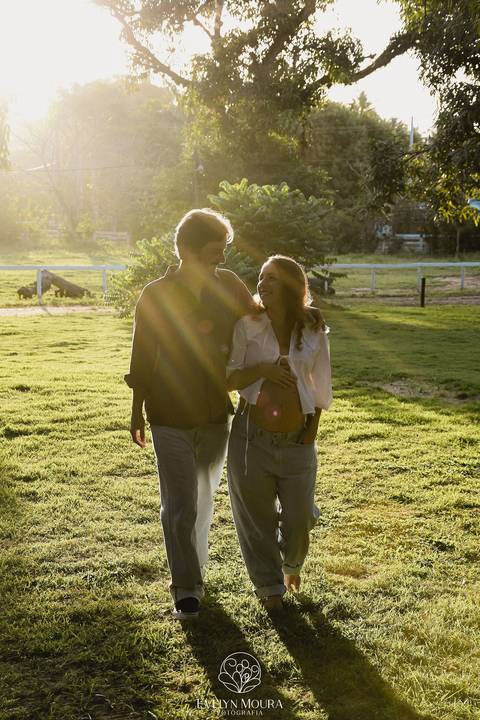 Ensaio Lifestyle Gestante - Ensaio Gestante Estúdio - Niterói, Rio de Janeiro - Evelyn Moura Fotografia - Ensaio de Gestante - Gestante - Newborn - Ensaio em casa - Doce gestar - cavalo - fazenda - parto - maternidade - ensaio externo em Vitória ES'