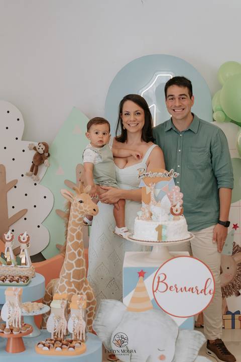 Festa Infantil - Evelyn Moura Fotografia - Fotografia em Niterói, Rio de Janeiro - casa de festa - decoração - decoração de festa - festa colorida- docinhos - bolo - criança - crianças - festa linda - tema safari- casa de festa '