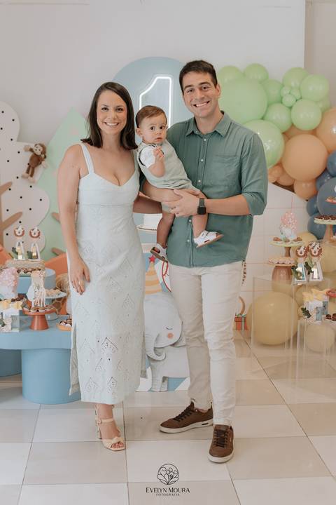 Festa Infantil - Evelyn Moura Fotografia - Fotografia em Niterói, Rio de Janeiro - casa de festa - decoração - decoração de festa - festa colorida- docinhos - bolo - criança - crianças - festa linda - tema safari- casa de festa '