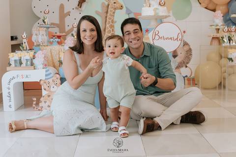 Festa Infantil - Evelyn Moura Fotografia - Fotografia em Niterói, Rio de Janeiro - casa de festa - decoração - decoração de festa - festa colorida- docinhos - bolo - criança - crianças - festa linda - tema safari- casa de festa '