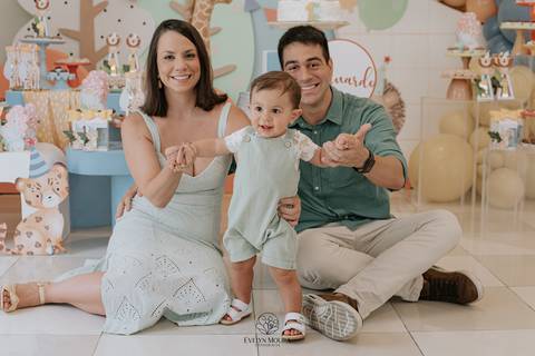 Festa Infantil - Evelyn Moura Fotografia - Fotografia em Niterói, Rio de Janeiro - casa de festa - decoração - decoração de festa - festa colorida- docinhos - bolo - criança - crianças - festa linda - tema safari- casa de festa '