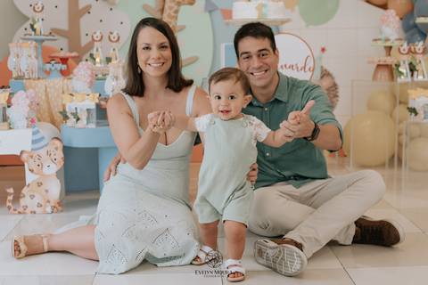 Festa Infantil - Evelyn Moura Fotografia - Fotografia em Niterói, Rio de Janeiro - casa de festa - decoração - decoração de festa - festa colorida- docinhos - bolo - criança - crianças - festa linda - tema safari- casa de festa '