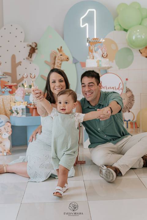 Festa Infantil - Evelyn Moura Fotografia - Fotografia em Niterói, Rio de Janeiro - casa de festa - decoração - decoração de festa - festa colorida- docinhos - bolo - criança - crianças - festa linda - tema safari- casa de festa '