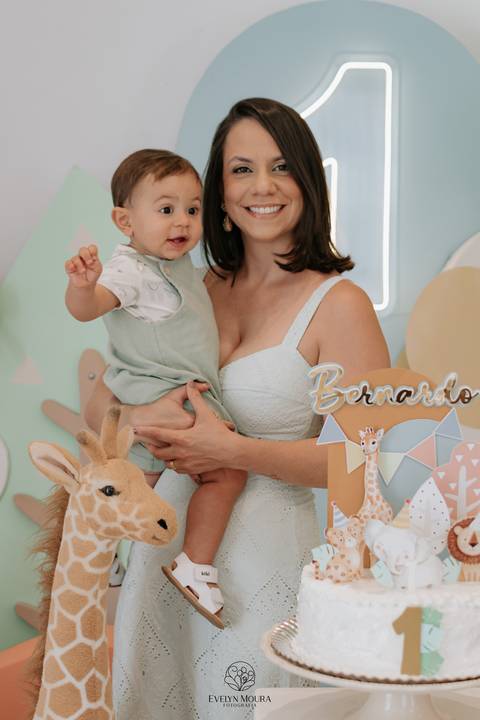 Festa Infantil - Evelyn Moura Fotografia - Fotografia em Niterói, Rio de Janeiro - casa de festa - decoração - decoração de festa - festa colorida- docinhos - bolo - criança - crianças - festa linda - tema safari- casa de festa '