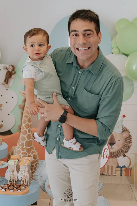 Festa Infantil - Evelyn Moura Fotografia - Fotografia em Niterói, Rio de Janeiro - casa de festa - decoração - decoração de festa - festa colorida- docinhos - bolo - criança - crianças - festa linda - tema safari- casa de festa '