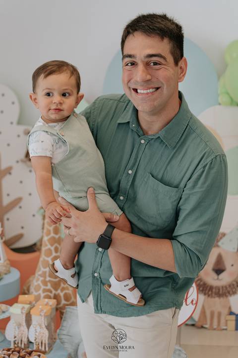 Festa Infantil - Evelyn Moura Fotografia - Fotografia em Niterói, Rio de Janeiro - casa de festa - decoração - decoração de festa - festa colorida- docinhos - bolo - criança - crianças - festa linda - tema safari- casa de festa '