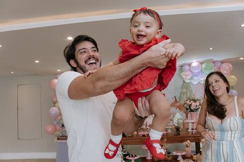 Festa Infantil - Evelyn Moura Fotografia - Fotografia em Niterói, Rio de Janeiro - casa de festa - decoração - decoração de festa - festa colorida- docinhos - bolo - criança - crianças - festa linda - tema safari- casa de festa '