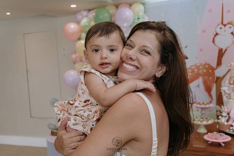 Festa Infantil - Evelyn Moura Fotografia - Fotografia em Niterói, Rio de Janeiro - casa de festa - decoração - decoração de festa - festa colorida- docinhos - bolo - criança - crianças - festa linda - tema safari- casa de festa '
