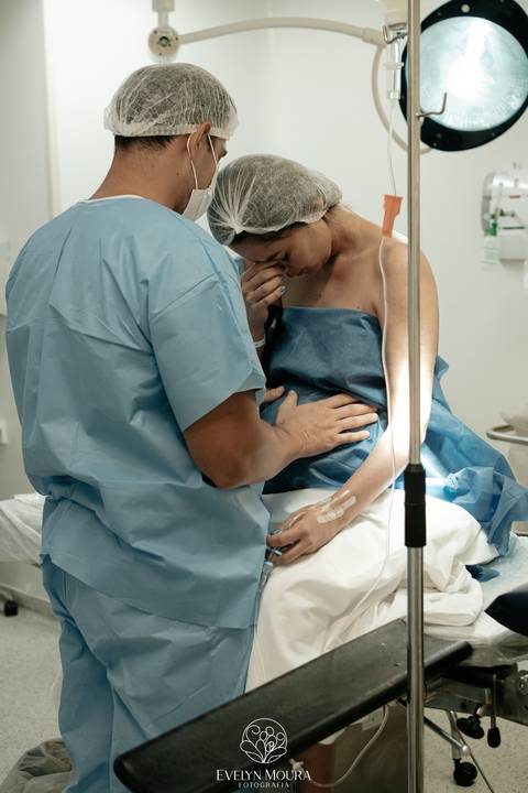 Fotografia de Parto - Newborn - Evelyn Moura Fotografia em Niterói, Rio de Janeiro - ensaio infantil - newborn de recém nascido - partos - parto em niteroi - registro de parto - maternidade são francisco - doce nascer - parto humanizado - andrea barbosa '