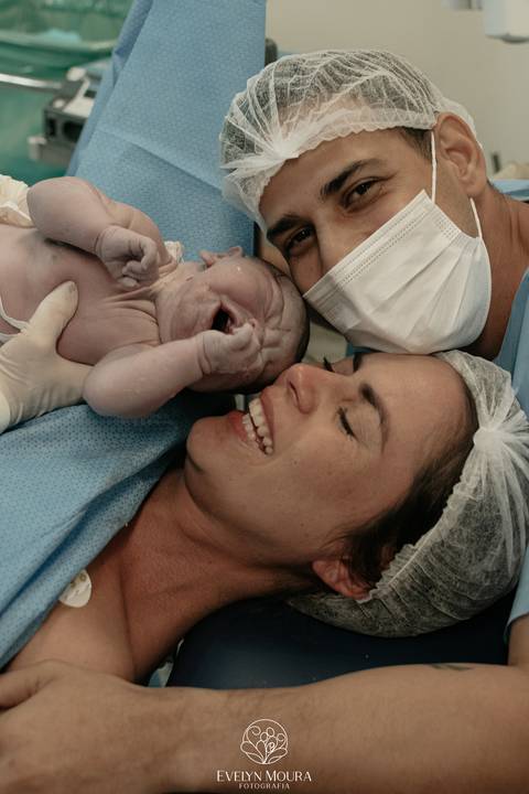 Fotografia de Parto - Newborn - Evelyn Moura Fotografia em Niterói, Rio de Janeiro - ensaio infantil - newborn de recém nascido - partos - parto em niteroi - registro de parto - maternidade são francisco - doce nascer - parto humanizado - andrea barbosa '