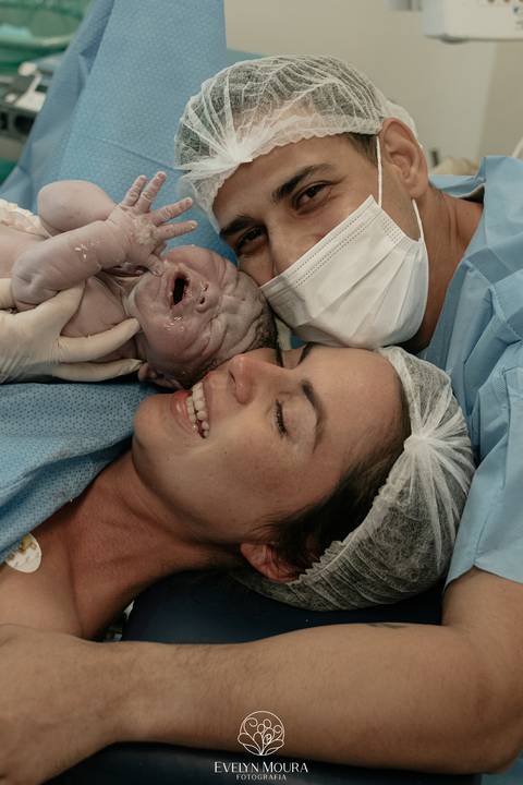 Fotografia de Parto - Newborn - Evelyn Moura Fotografia em Niterói, Rio de Janeiro - ensaio infantil - newborn de recém nascido - partos - parto em niteroi - registro de parto - maternidade são francisco - doce nascer - parto humanizado - andrea barbosa '