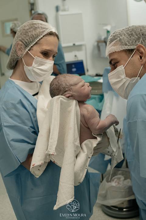 Fotografia de Parto - Newborn - Evelyn Moura Fotografia em Niterói, Rio de Janeiro - ensaio infantil - newborn de recém nascido - partos - parto em niteroi - registro de parto - maternidade são francisco - doce nascer - parto humanizado - andrea barbosa '