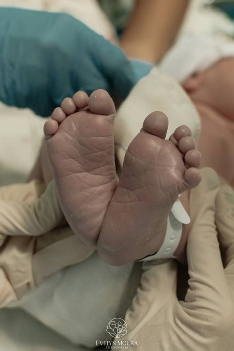 Fotografia de Parto - Newborn - Evelyn Moura Fotografia em Niterói, Rio de Janeiro - ensaio infantil - newborn de recém nascido - partos - parto em niteroi - registro de parto - maternidade são francisco - doce nascer - parto humanizado - andrea barbosa '