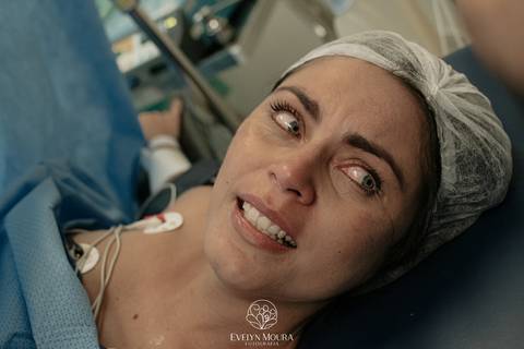 Fotografia de Parto - Newborn - Evelyn Moura Fotografia em Niterói, Rio de Janeiro - ensaio infantil - newborn de recém nascido - partos - parto em niteroi - registro de parto - maternidade são francisco - doce nascer - parto humanizado - andrea barbosa '