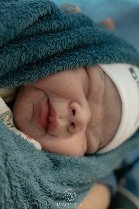 Fotografia de Parto - Newborn - Evelyn Moura Fotografia em Niterói, Rio de Janeiro - ensaio infantil - newborn de recém nascido - partos - parto em niteroi - registro de parto - maternidade são francisco - doce nascer - parto humanizado - andrea barbosa '