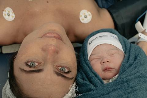 Fotografia de Parto - Newborn - Evelyn Moura Fotografia em Niterói, Rio de Janeiro - ensaio infantil - newborn de recém nascido - partos - parto em niteroi - registro de parto - maternidade são francisco - doce nascer - parto humanizado - andrea barbosa '