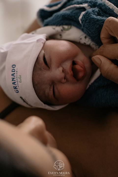Fotografia de Parto - Newborn - Evelyn Moura Fotografia em Niterói, Rio de Janeiro - ensaio infantil - newborn de recém nascido - partos - parto em niteroi - registro de parto - maternidade são francisco - parto normal - parto humanizado - andrea barbosa '