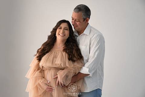 Ensaio Lifestyle Gestante - Ensaio Gestante Estúdio - Niterói, Rio de Janeiro - Evelyn Moura Fotografia - Ensaio de Gestante - Gestante - Newborn - Ensaio em casa - Doce gestar - ensaio estúdio gestante - parto - maternidade - ensaio estúdio em niterói'