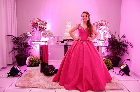 Festa de 15 anos rosa, festa de  15 anos dos sonhos, decoração rosa, princesa, festa de 15 anos fazenda rio grande e mandirituba'