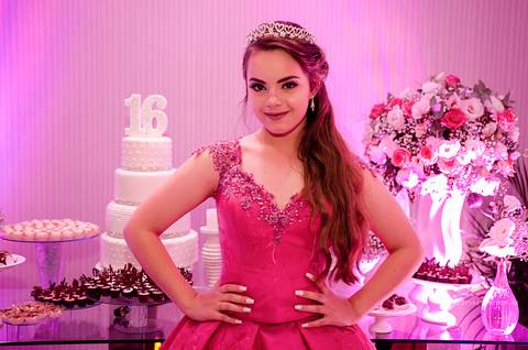Festa de 15 anos rosa, festa de  15 anos dos sonhos, decoração rosa, princesa, festa de 15 anos fazenda rio grande e mandirituba'