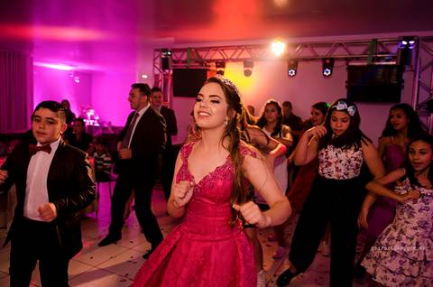 Festa de 15 anos rosa, festa de  15 anos dos sonhos, decoração rosa, princesa, festa de 15 anos fazenda rio grande e mandirituba'