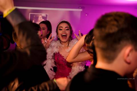 Festa de 15 anos rosa, festa de  15 anos dos sonhos, decoração rosa, princesa, festa de 15 anos fazenda rio grande e mandirituba'