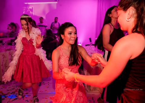 Festa de 15 anos rosa, festa de  15 anos dos sonhos, decoração rosa, princesa, festa de 15 anos fazenda rio grande e mandirituba'