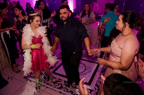 Festa de 15 anos rosa, festa de  15 anos dos sonhos, decoração rosa, princesa, festa de 15 anos fazenda rio grande e mandirituba'