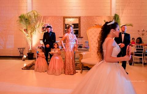 fotografo fazenda rio grande, fotos 15 anos, making off, debutante fotografo mandirituba, fotografo, festa dos sonhos, Recanto Feliz Umbara, festa de 15 anos são josé dos pinhais, festa de princesa,  festa 15 anos curitiba, fotografo curitiba, vestido 15 '