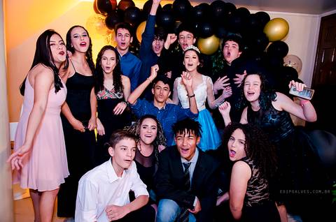 festa 15 anos, making off debutante, fotografo fazenda rio grande, fotografo mandirituba, fotografo curitiba, festa restaurante terra pampeana, debutante, princesa, 15 anos,  vestido debutante, vestido princesa.'