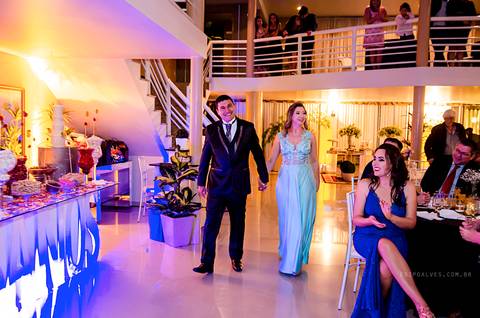 festa 15 anos, making off debutante, fotografo fazenda rio grande, fotografo mandirituba, fotografo curitiba, festa restaurante terra pampeana, debutante, princesa, 15 anos,  vestido debutante, vestido princesa.'