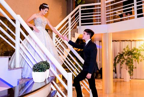 festa 15 anos, making off debutante, fotografo fazenda rio grande, fotografo mandirituba, fotografo curitiba, festa restaurante terra pampeana, debutante, princesa, 15 anos,  vestido debutante, vestido princesa.'